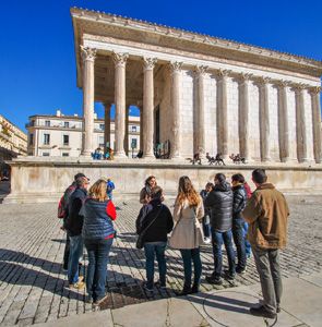 Zoom sur les guides conférenciers de Nîmes Tourisme !